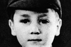 1-John Lennon's birth and early childhood