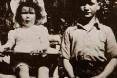30- John Lennon and his half-sister, Julia Baird.