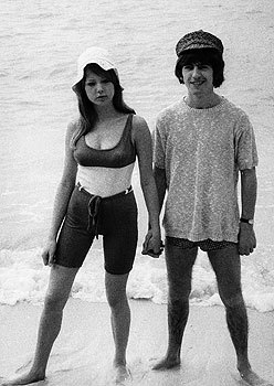 08 february 1966 George and Pattie Harrison honeymoon in Barbados