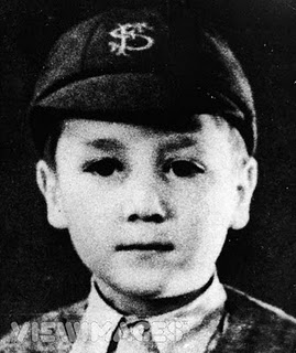 John Lennon’s childhood Photos (53 Photos) – The Beatles