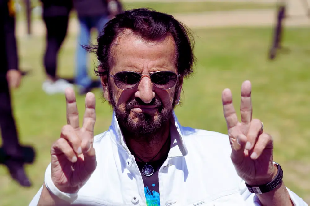 Ringo Starr’s Rare Jab at Paul McCartney Hidden in a Post-Beatles Song