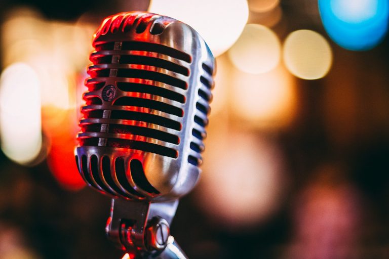Vintage microphone and Americana music setup evoking Ringo Starr country album Look Up
